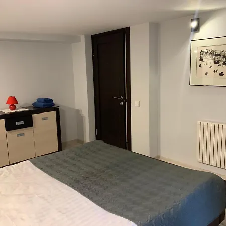 Apartment Modern-style Flat 2 *